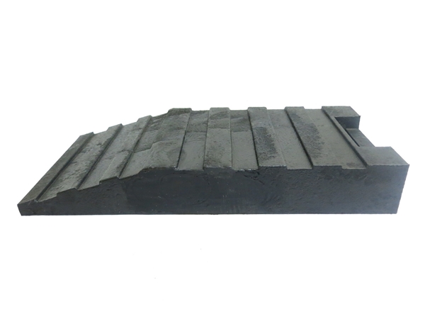 ジャッキボード(乗り上げ台) ハイプラ製 H=80mm