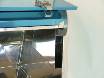 900 × 460 × 447mm的不銹鋼擺動工具箱